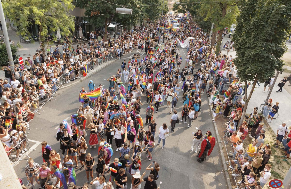 csm_LesbischRechts-jre-20220730-CSD-img_2747A_fff40ae2dc Pride parade in Stuttgart – in Russia, it would be illegal. Photo: Julian Rettig